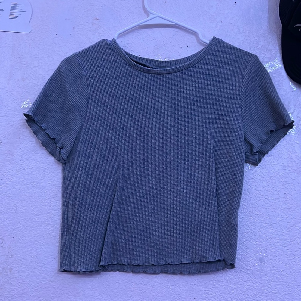 Cropped tee